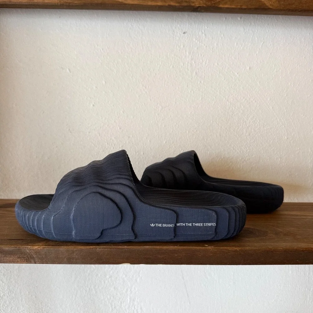 Adidas Adilette 22 Slides Navy Blue UK 6 US Men's 6.5 Women's 7.5 Sandals